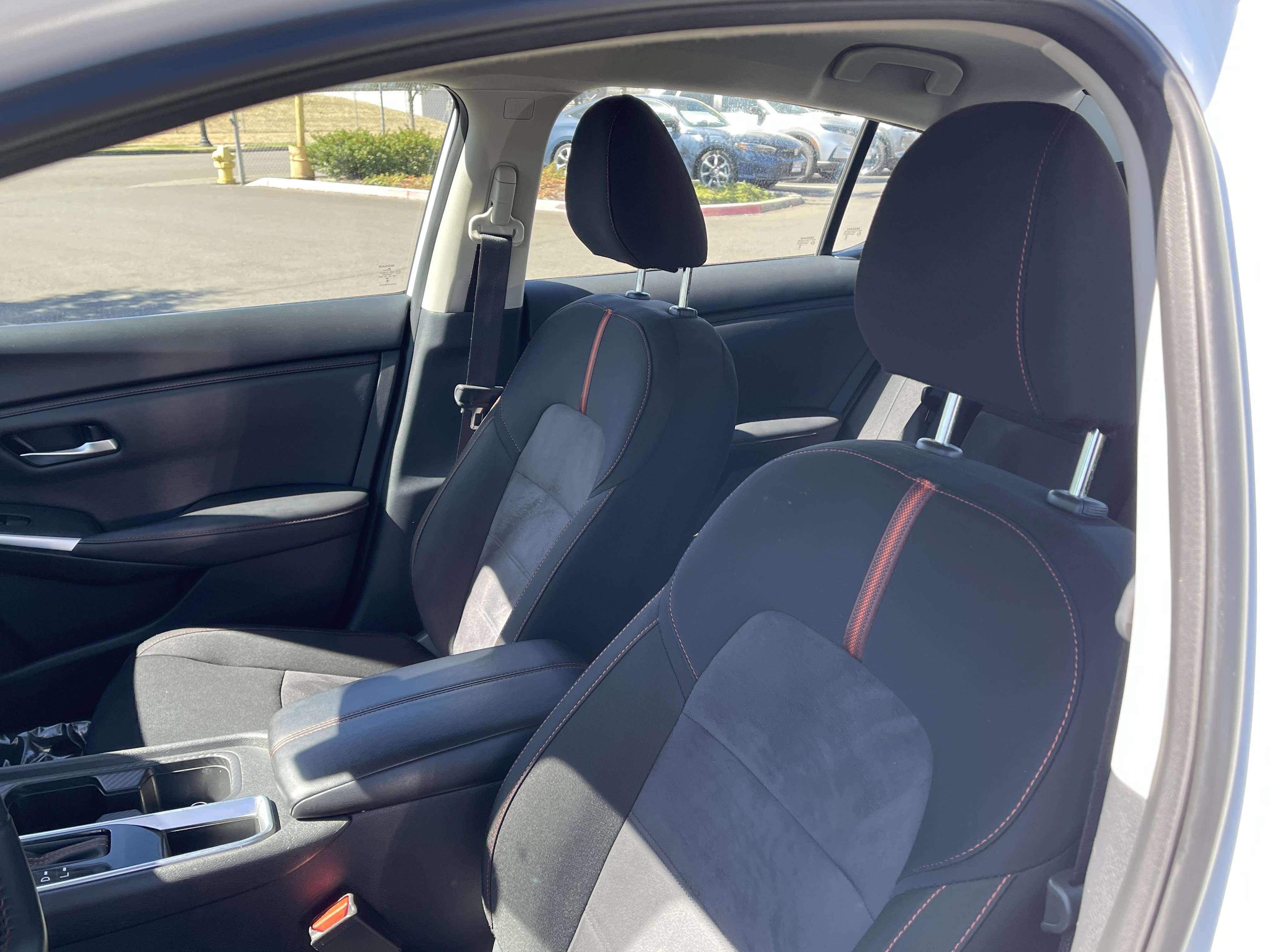 Used 2025 Nissan Sentra SR FWD image 25