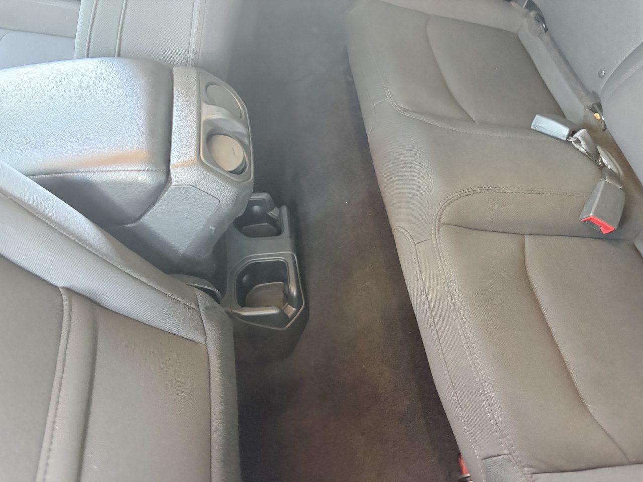 Used 2021 Jeep Wrangler Sport AWD/4WD image 16