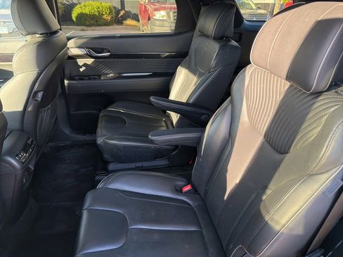 Used 2024 Hyundai Palisade Calligraphy image 9