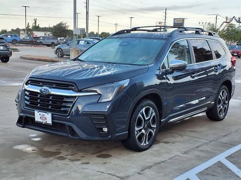 Used 2023 Subaru Ascent Limited w/ Technology Package AWD/4WD image 3