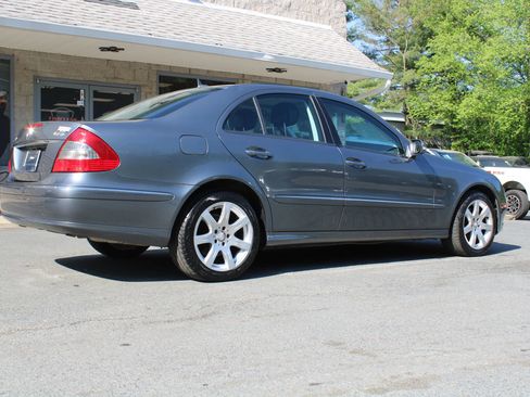 Used 2008 Mercedes-Benz E 350 4MATIC Sedan image 6