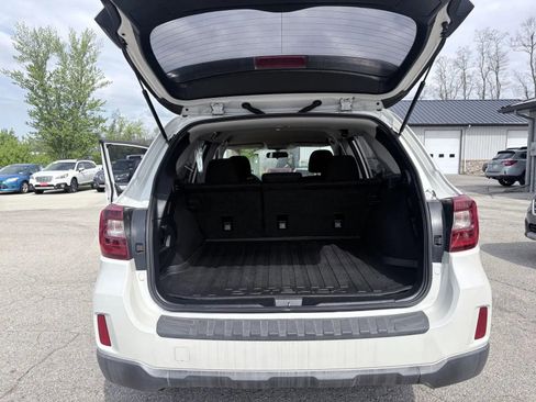 Used 2017 Subaru Outback 2.5i AWD/4WD image 12