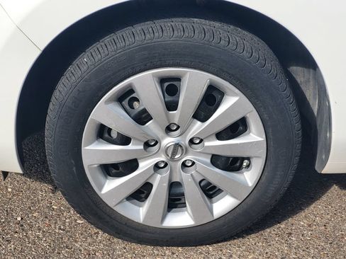 Used 2013 Nissan Leaf S FWD image 9