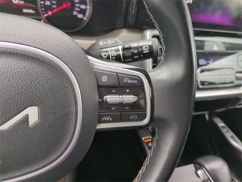 Used 2022 Kia Sorento S image 25