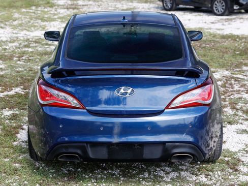 Used 2016 Hyundai Genesis Coupe 3.8 RWD image 9
