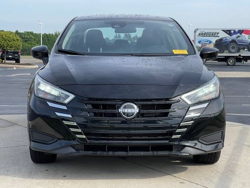 Used 2025 Nissan Versa SV FWD image 2