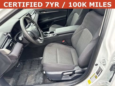 Used 2025 Toyota Camry LE image 14