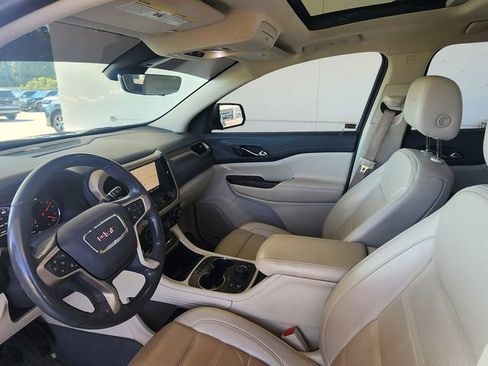 Used 2021 GMC Acadia Denali w/ Denali Technology Package FWD image 17