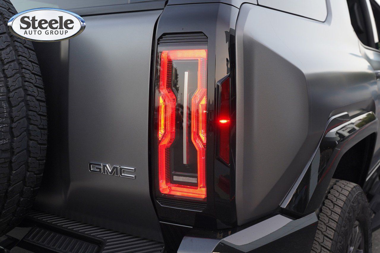 Certified 2026 GMC Hummer EV 3X w/ Carbon Fiber Edition Package AWD/4WD image 21