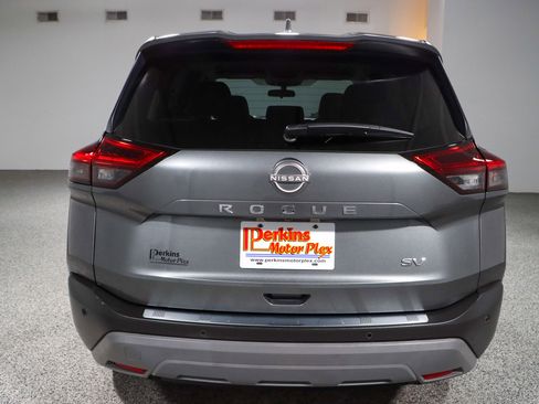 Used 2023 Nissan Rogue SV FWD image 8