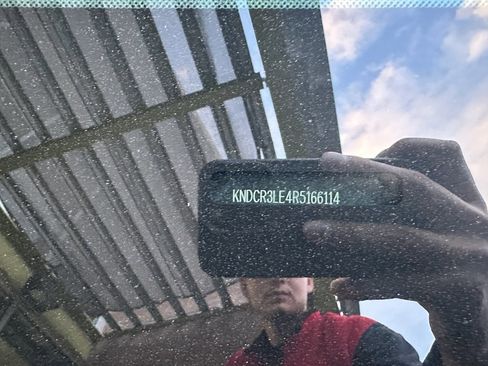 Used 2024 Kia Niro EX image 41