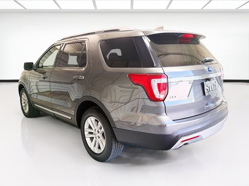 Used 2017 Ford Explorer XLT w/ Equipment Group 202A FWD image 6