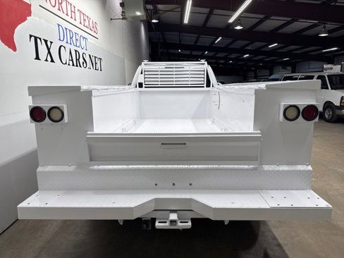 Used 2019 RAM 3500 Tradesman w/ Chrome Appearance Group image 7