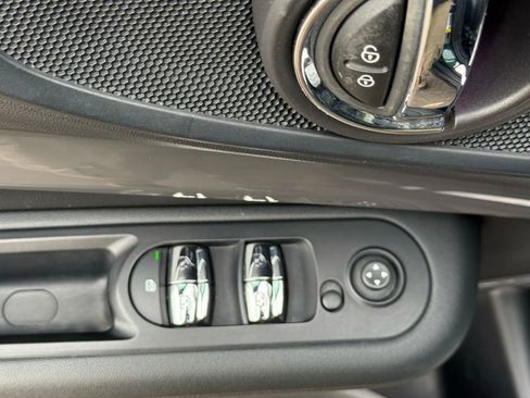 Used 2017 MINI Cooper Clubman S image 13