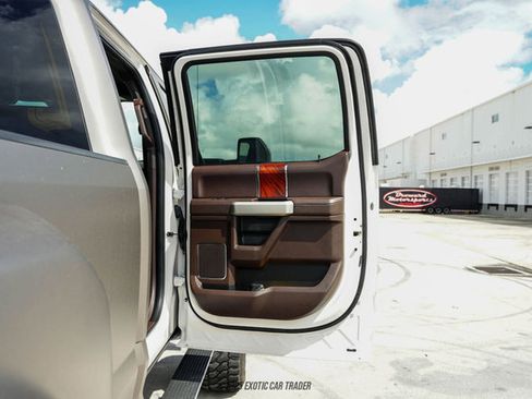 Used 2017 Ford F450 King Ranch w/ King Ranch Ultimate Package image 42