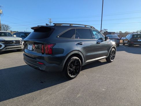 Used 2022 Kia Sorento S image 3