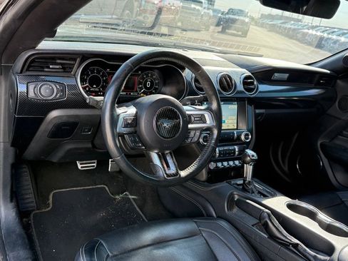 Used 2018 Ford Mustang GT Premium w/ Equipment Group 401A image 4