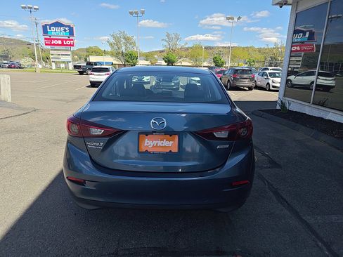 Used 2017 MAZDA MAZDA3 Touring FWD image 7