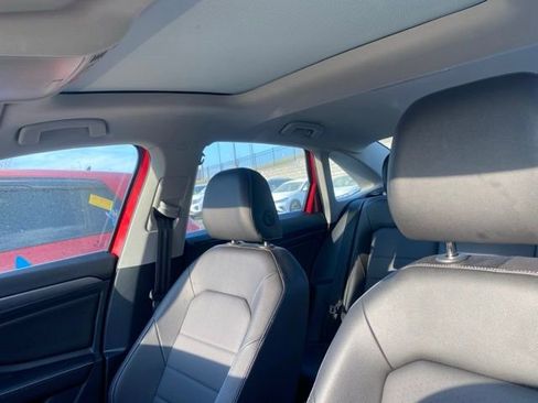 Used 2023 Volkswagen Jetta SE w/ Panoramic Sunroof Package image 13