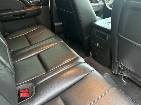 Used 2014 GMC Sierra 3500 SLT w/ SLT Convenience Package image 17