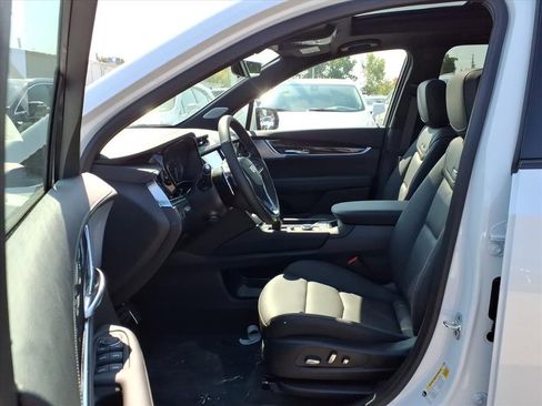 New 2025 Cadillac XT6 Sport w/ Technology Package image 14