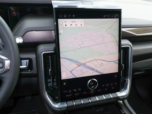 New 2026 GMC Yukon Elevation w/ Elevation Premium Package AWD/4WD image 18