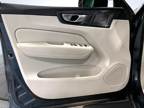 Certified 2024 Volvo XC60 B5 Plus w/ Climate Package AWD/4WD image 26