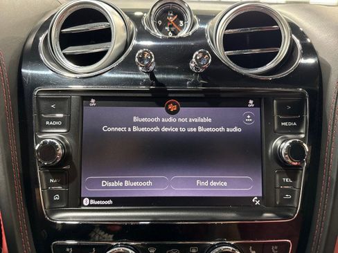 Used 2018 Bentley Bentayga AWD/4WD image 85