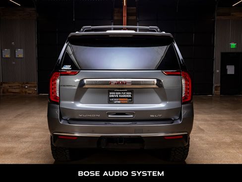Used 2022 GMC Yukon SLT w/ SLT Premium Package image 8