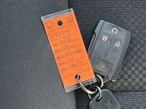 Used 2018 Chevrolet Silverado 1500 LT image 12