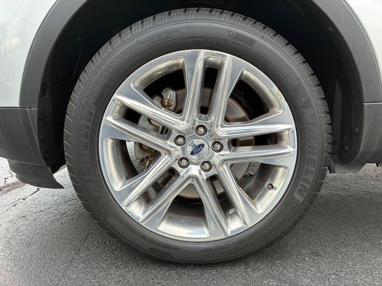 Used 2016 Ford Explorer XLT w/ Equipment Group 202A AWD/4WD image 8