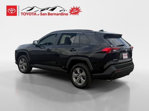 Certified 2024 Toyota RAV4 LE AWD/4WD image 3
