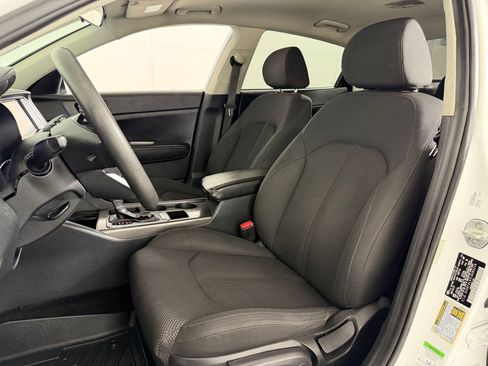 Used 2020 Kia Optima LX FWD image 4