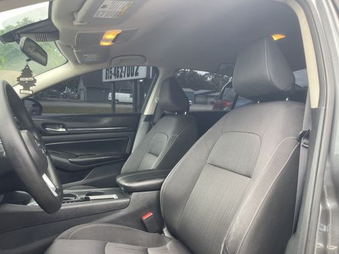 Used 2022 Nissan Altima 2.5 S FWD image 10