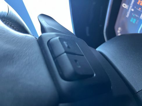 Used 2023 Chevrolet Silverado 1500 ZR2 w/ Technology Package image 15