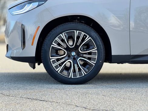 New 2026 BMW X3 xDrive30 w/ Convenience Package image 2