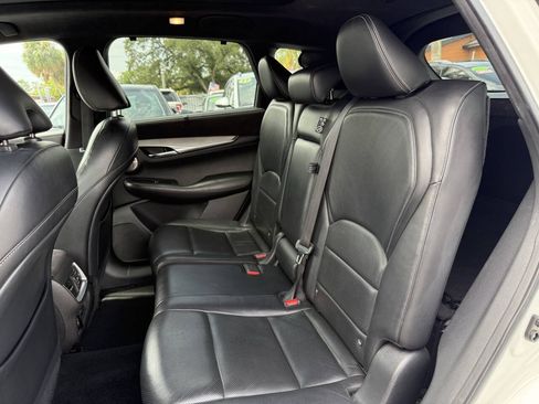 Used 2019 INFINITI QX50 Essential w/ Sensory Package AWD/4WD image 21