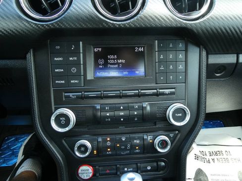 Used 2015 Ford Mustang Coupe RWD image 17