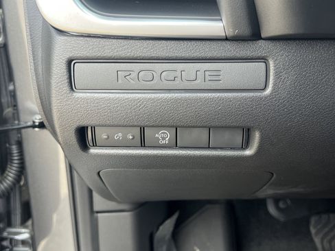 New 2026 Nissan Rogue S image 12