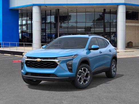 New 2026 Chevrolet Trax LT w/ Driver Confidence Package image 6