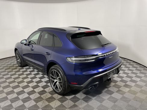 Used 2025 Porsche Macan image 3