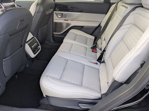 New 2026 Lincoln Nautilus Reserve image 15