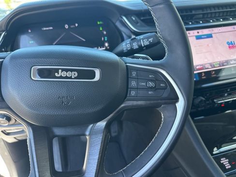 Used 2022 Jeep Grand Cherokee Limited 4xe image 16