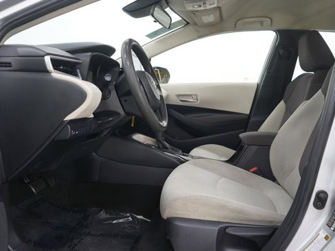 Used 2020 Toyota Corolla LE FWD image 20