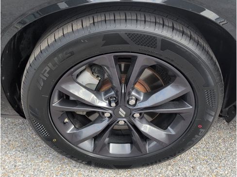 Used 2023 Dodge Challenger SXT w/ Blacktop Package image 9