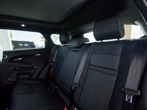 Used 2024 Land Rover Range Rover Evoque Dynamic SE image 30