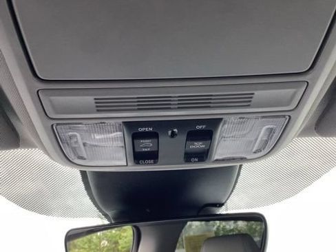 Used 2024 Honda Odyssey EX-L image 30
