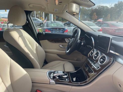 Used 2015 Mercedes-Benz C 300 4MATIC Sedan image 23