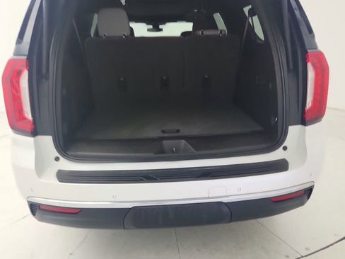 Certified 2022 GMC Yukon XL SLT w/ SLT Premium Package RWD image 37