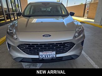 Used 2022 Ford Escape SE w/ SE Sport Appearance Package FWD video 2